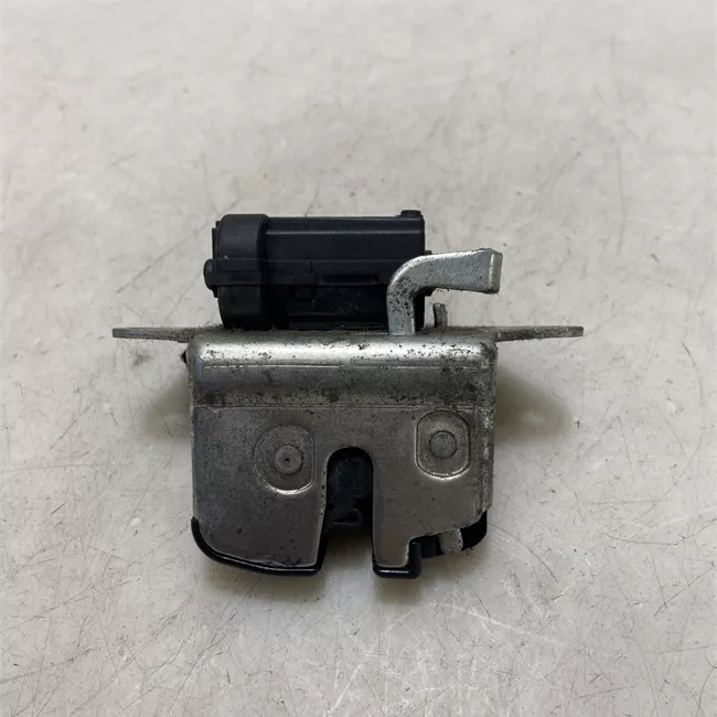 Serratura chiusura centralizzata portello posteriore