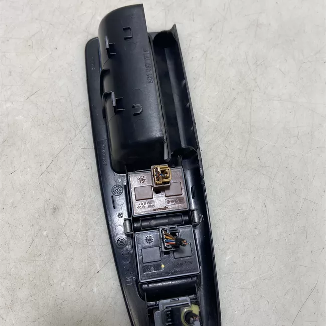 Interruttore alzacristalli porta anteriore sinistro nero