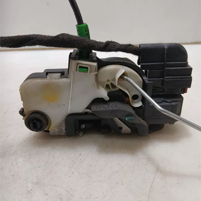 Serratura porta posteriore destra