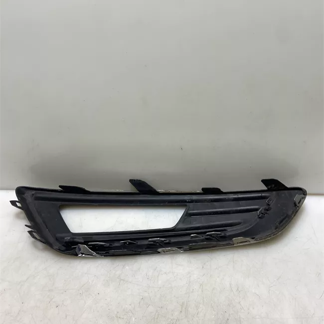 Griglia laterale paraurti anteriore sinistra con cornice fendinebbia cromata