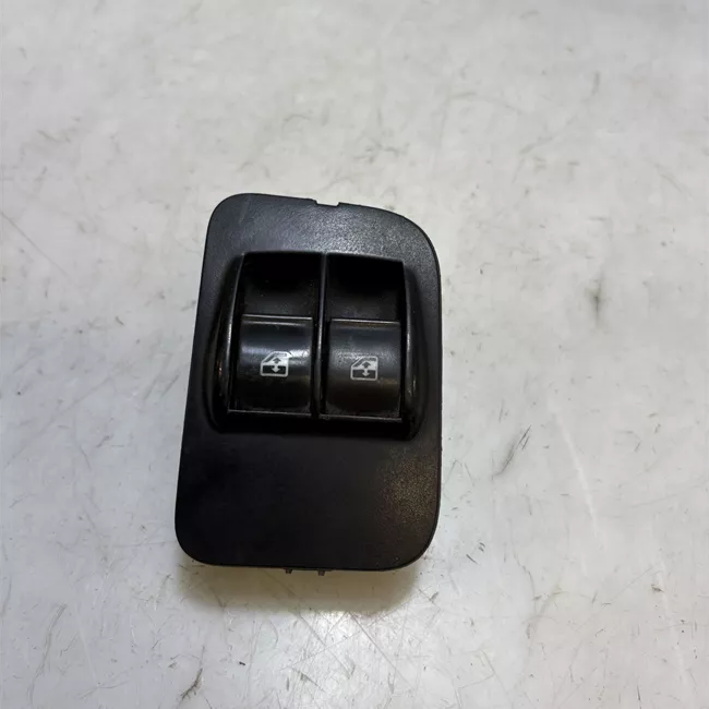 Interruttore alzacristalli porta anteriore sinistro