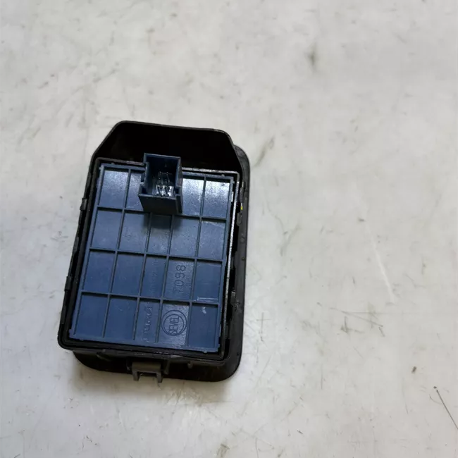 Interruttore alzacristalli porta anteriore sinistro