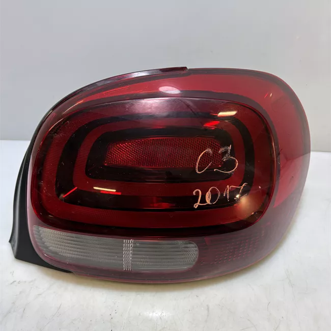 Fanale posteriore destro