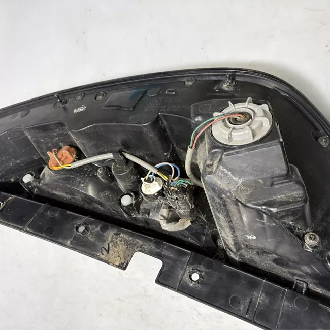 Fanale posteriore sinistro