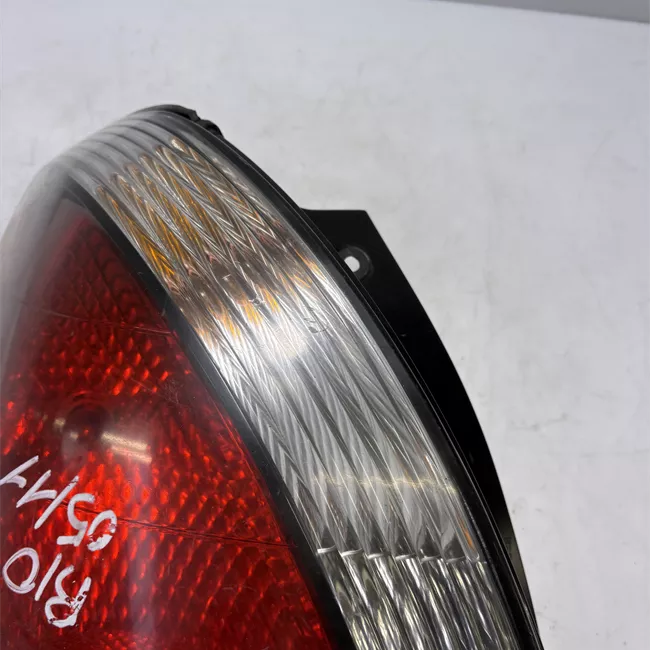 Fanale posteriore sinistro