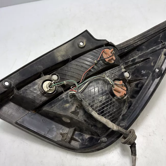 Fanale posteriore sinistro