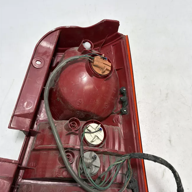 Fanale posteriore sinistro