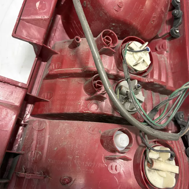 Fanale posteriore sinistro