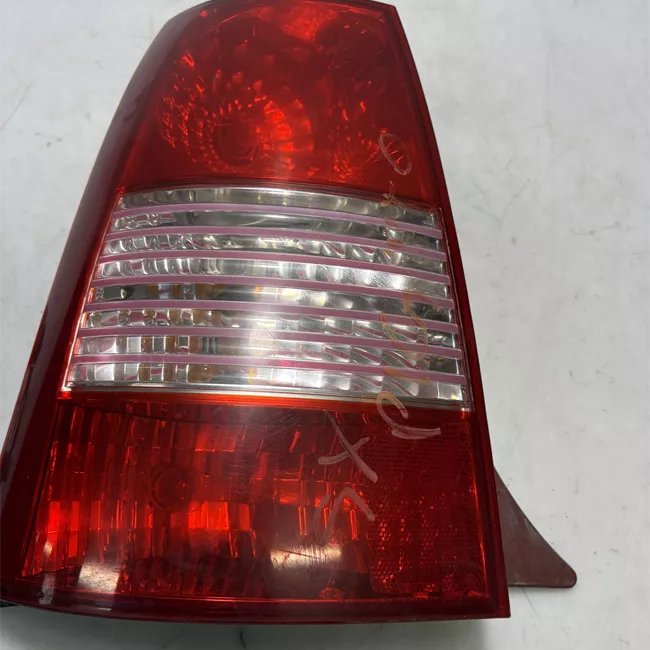 Fanale posteriore sinistro