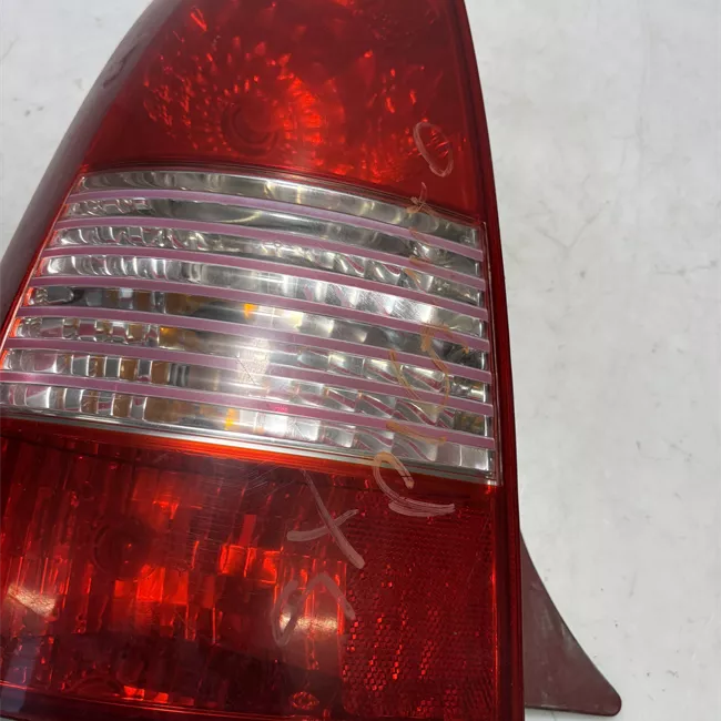 Fanale posteriore sinistro