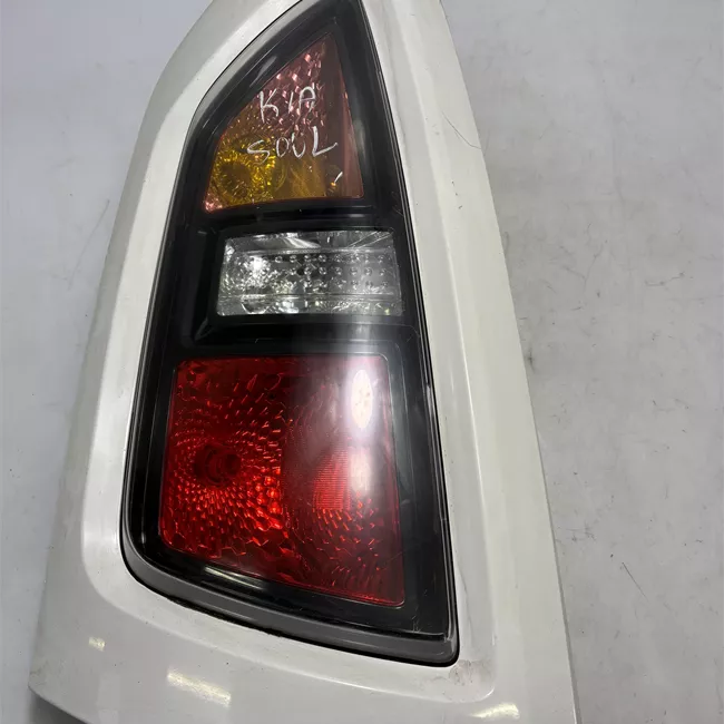 Fanale posteriore sinistro