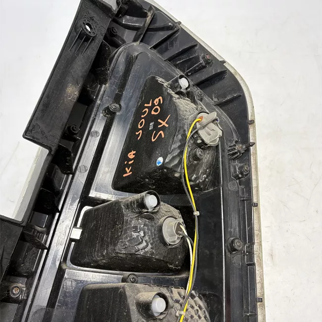 Fanale posteriore sinistro