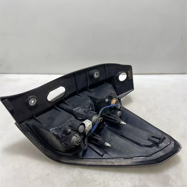 Fanale posteriore sinistro