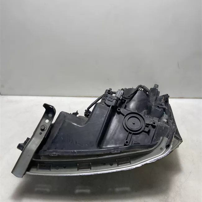 Proiettore con regolatore altezza destro