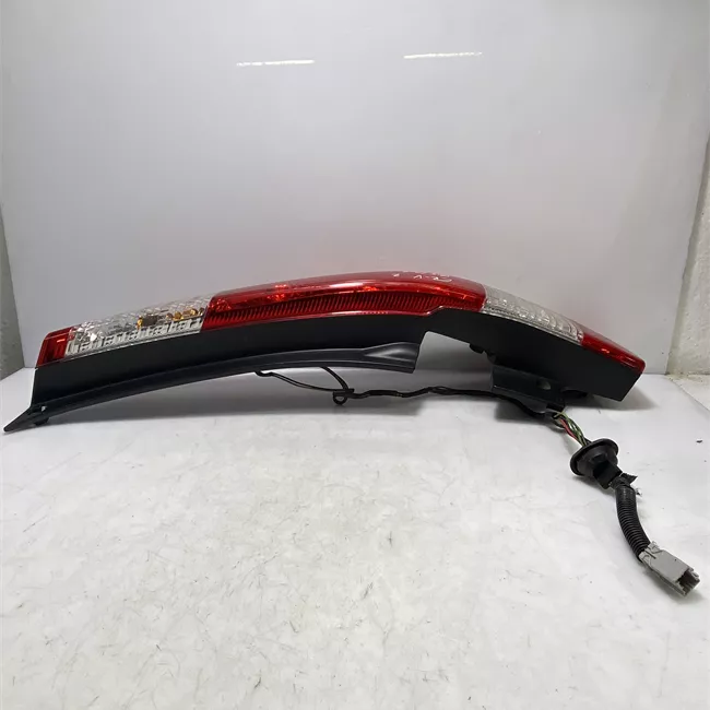 Fanale posteriore destro 04>