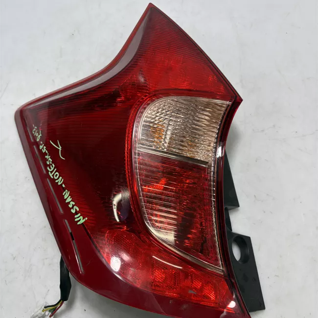 Fanale posteriore sinistro