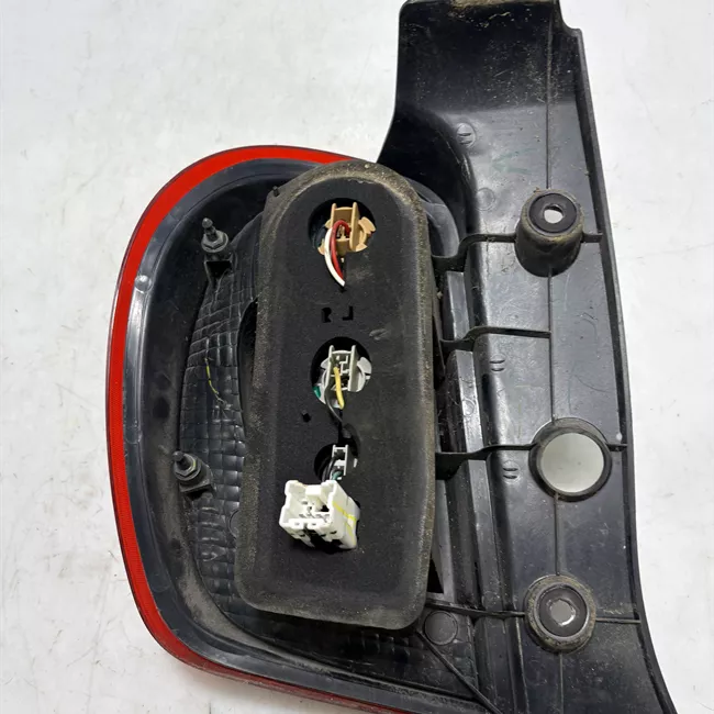 Fanale posteriore destro BASE