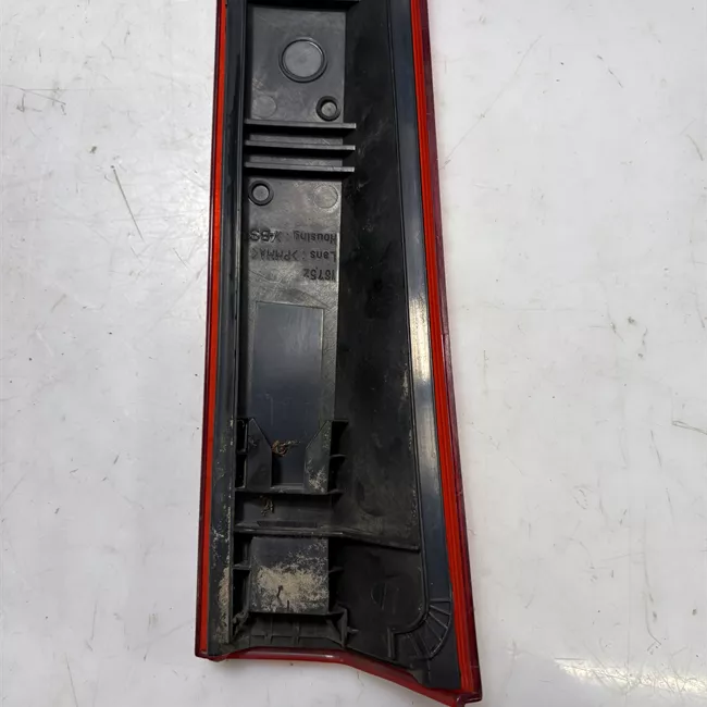 Fanale posteriore parte superiore sinistro