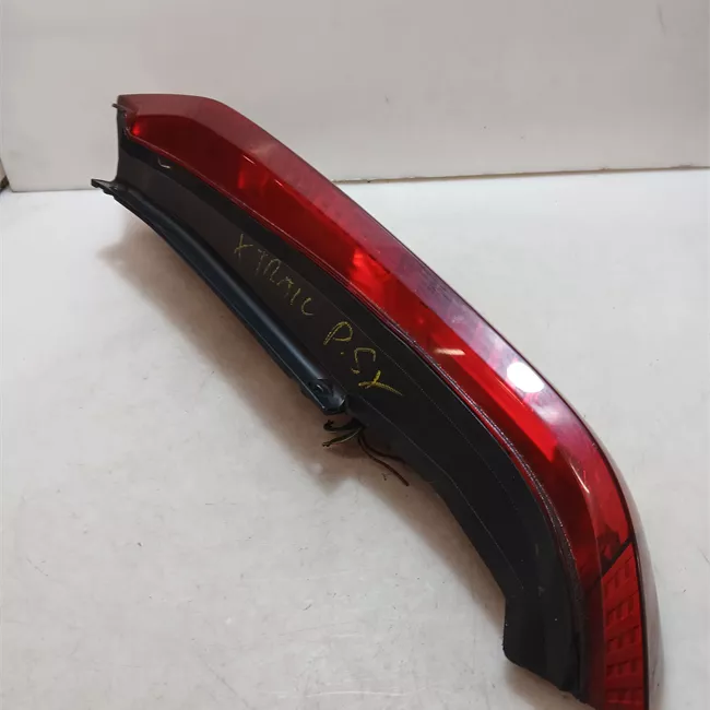 Fanale posteriore sinistro