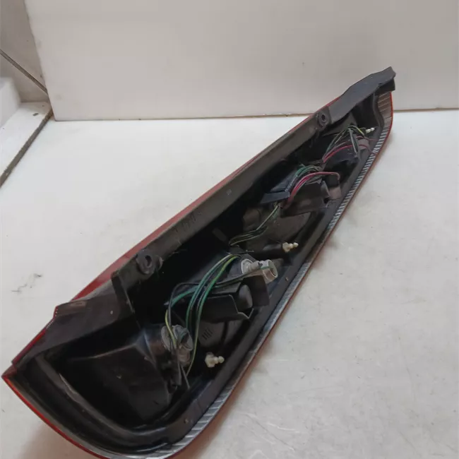 Fanale posteriore sinistro