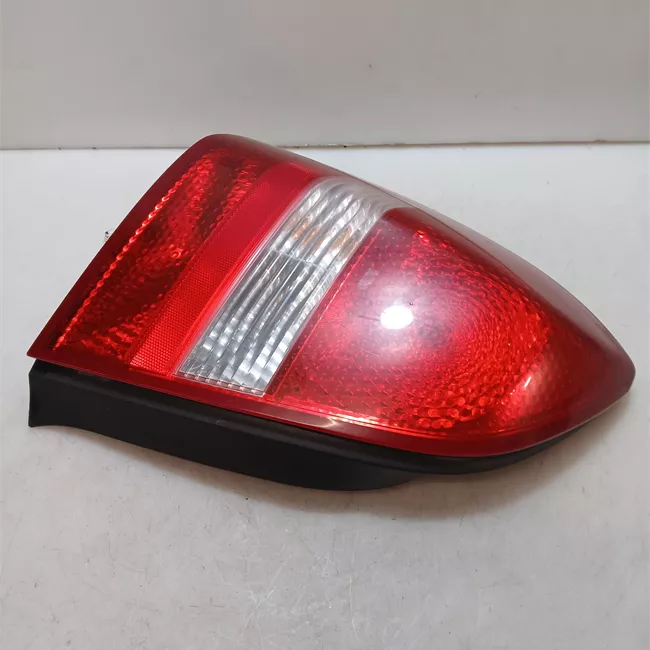 Fanale posteriore sinistro