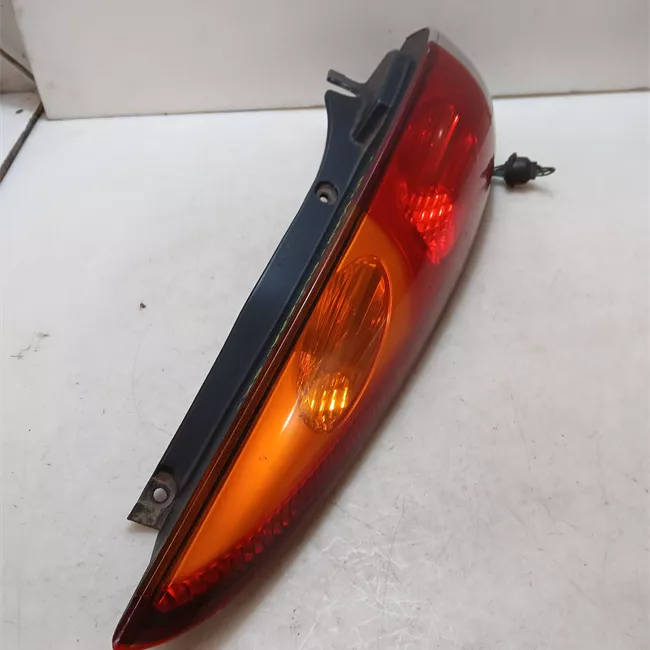 Fanale posteriore sinistro