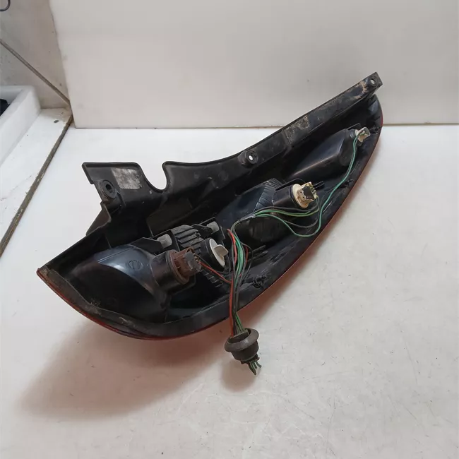 Fanale posteriore sinistro