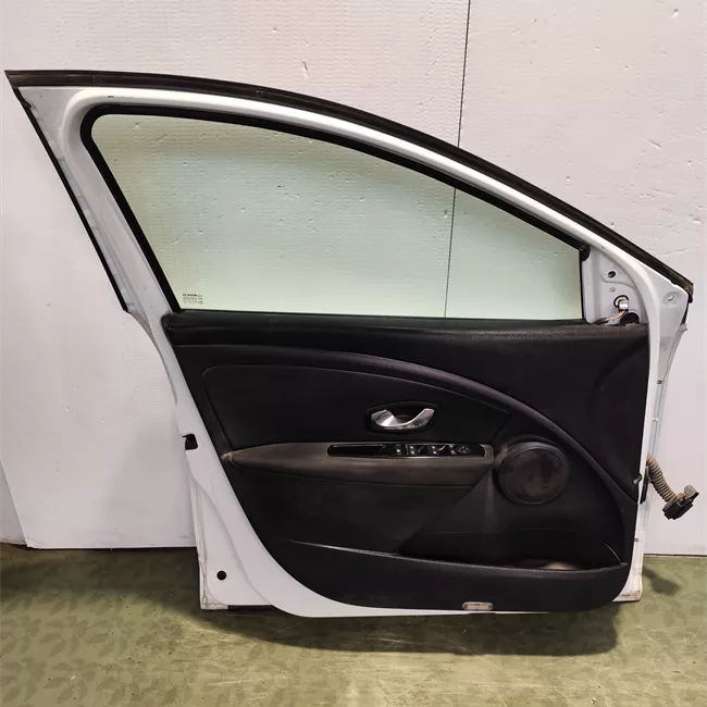 Porta anteriore sinistra