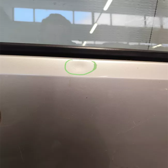 Porta anteriore destra