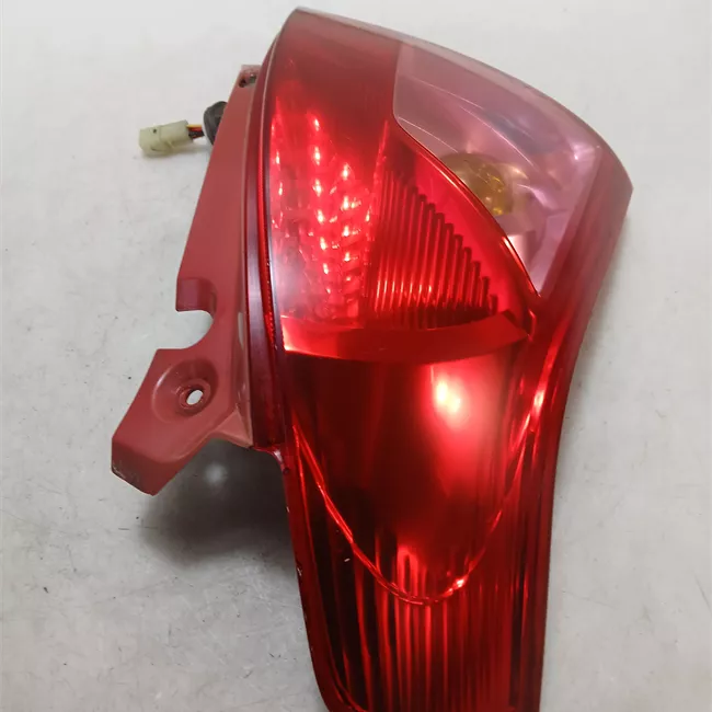 Fanale posteriore sinistro