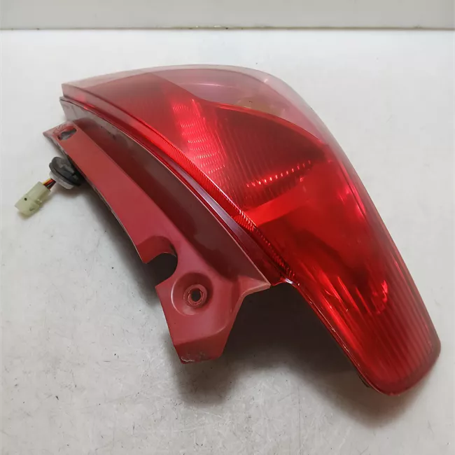 Fanale posteriore sinistro