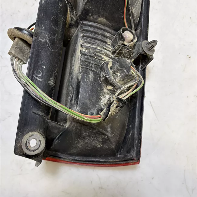 Fanale posteriore sinistro