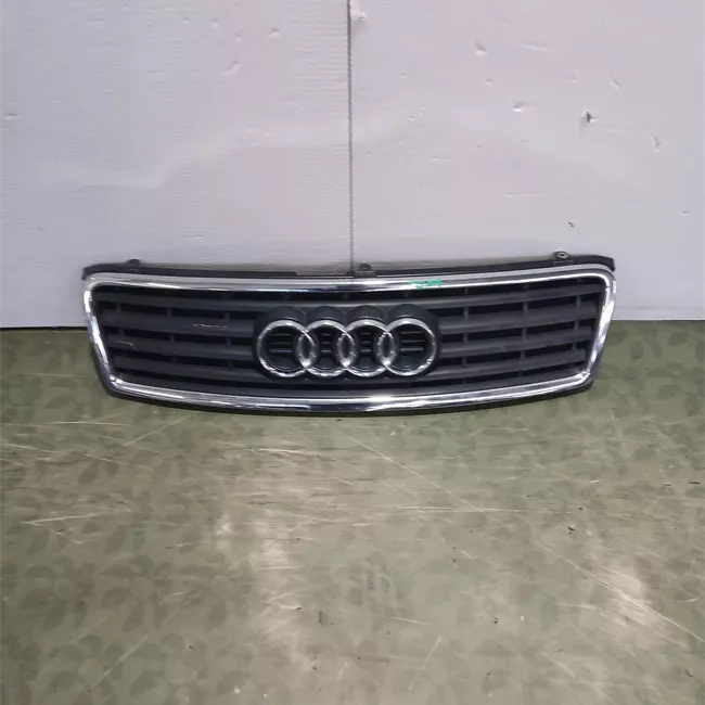 Griglia con listelli cromati nero satinato