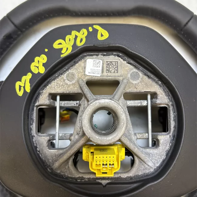 Volante Crosta di pelle con comandi radio nero mistral