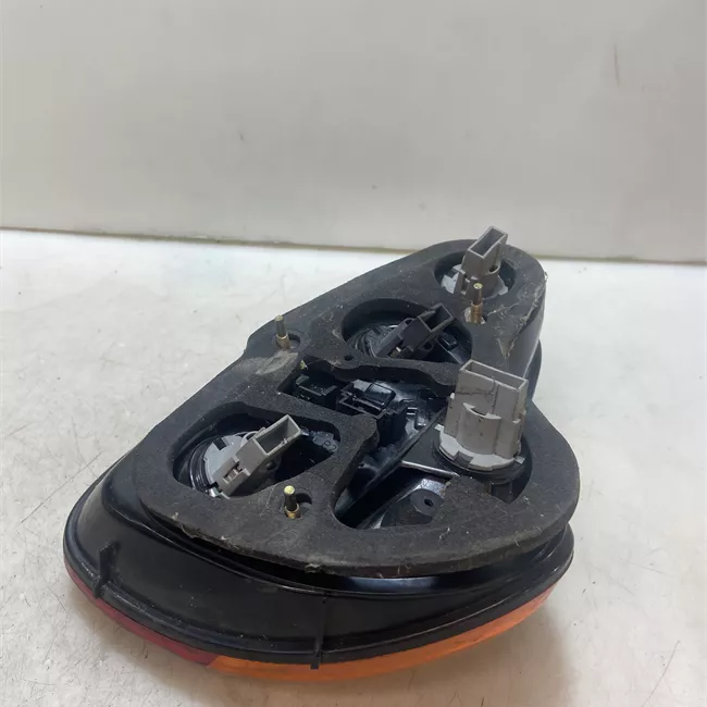 Fanale posteriore sinistro