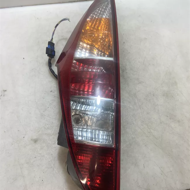 Fanale posteriore sinistro