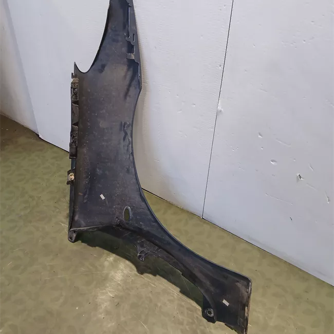 Parafango anteriore sinistro