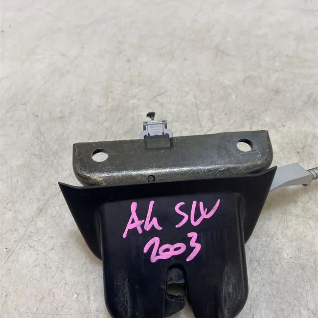 Serratura portello posteriore con interruttore