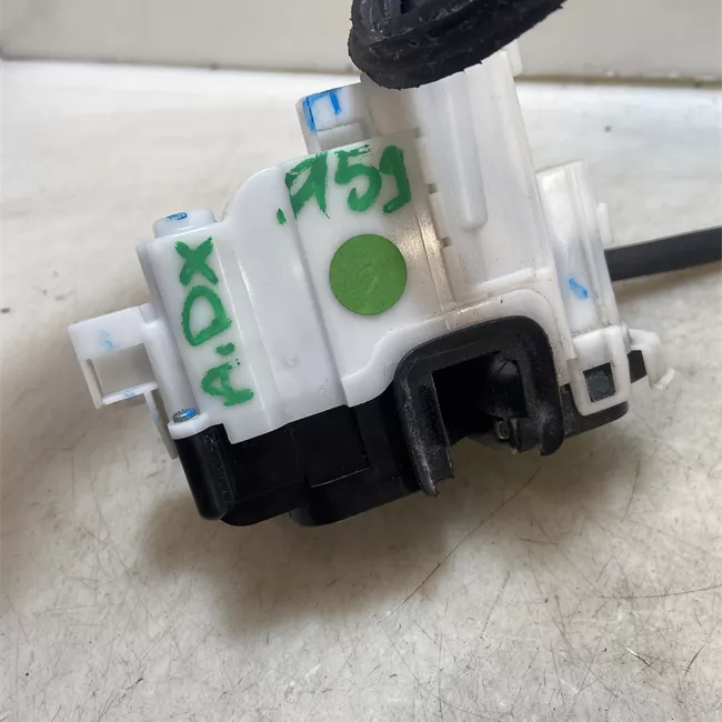 Serratura porta anteriore destra con allarme