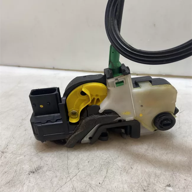 Serratura porta posteriore sinistra con chiusura elettrica