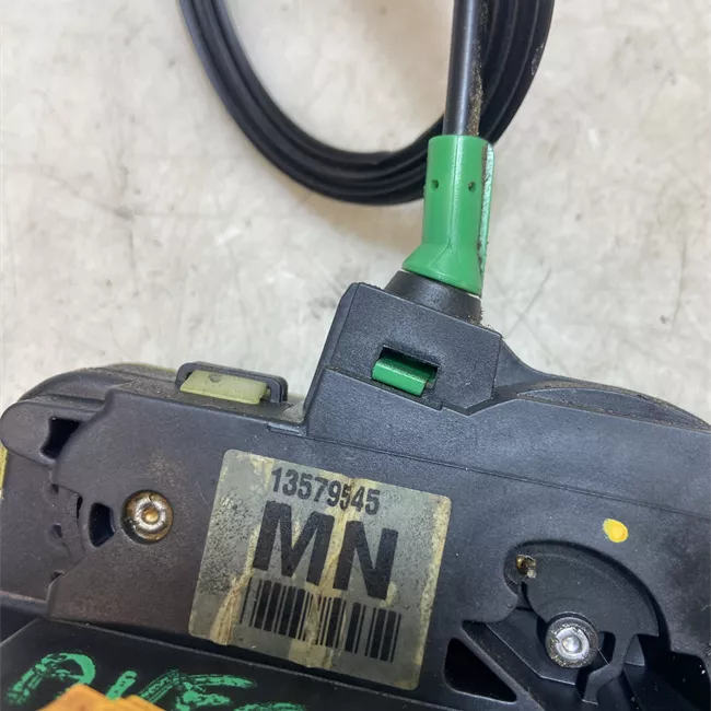 Serratura porta posteriore sinistra con chiusura elettrica