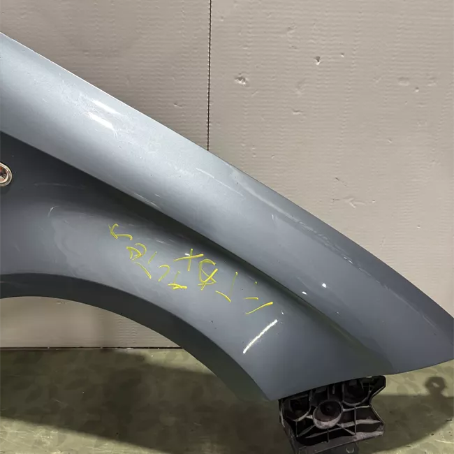 Parafango anteriore destro