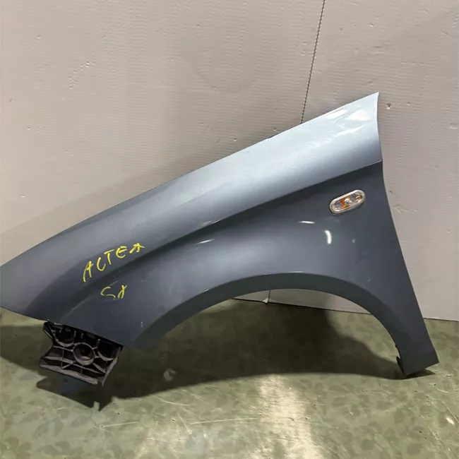 Parafango anteriore sinistro