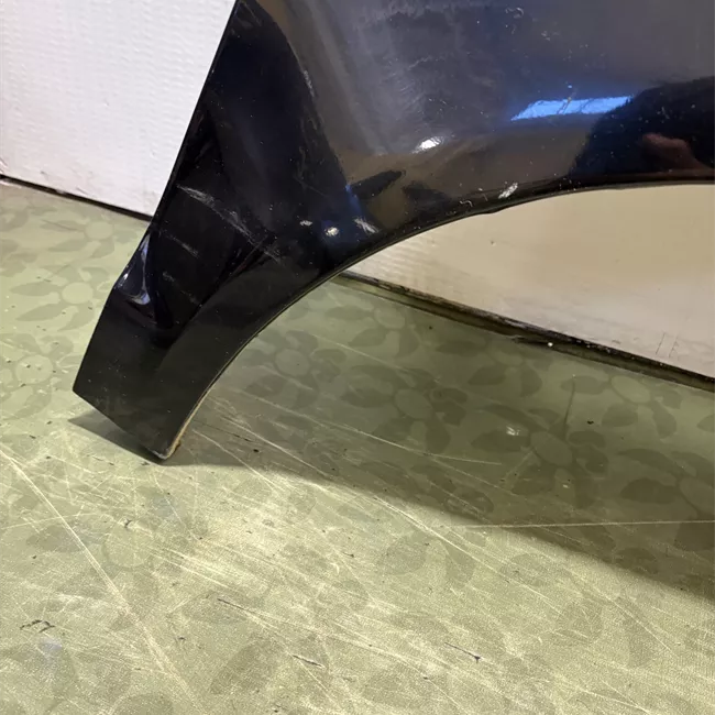 Parafango anteriore destro