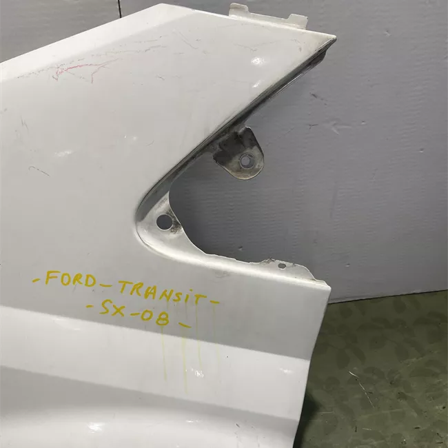 Parafango anteriore sinistro