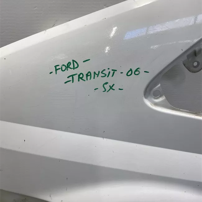 Parafango anteriore sinistro