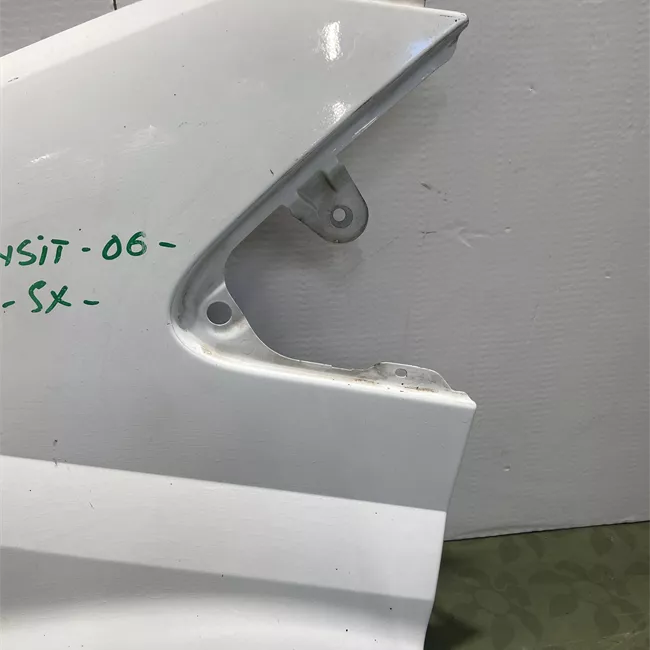 Parafango anteriore sinistro