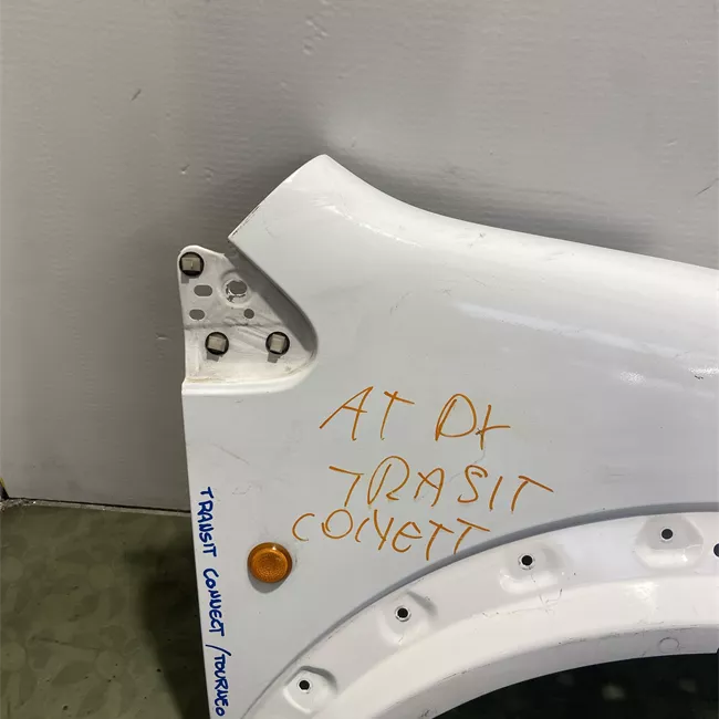 Parafango anteriore destro