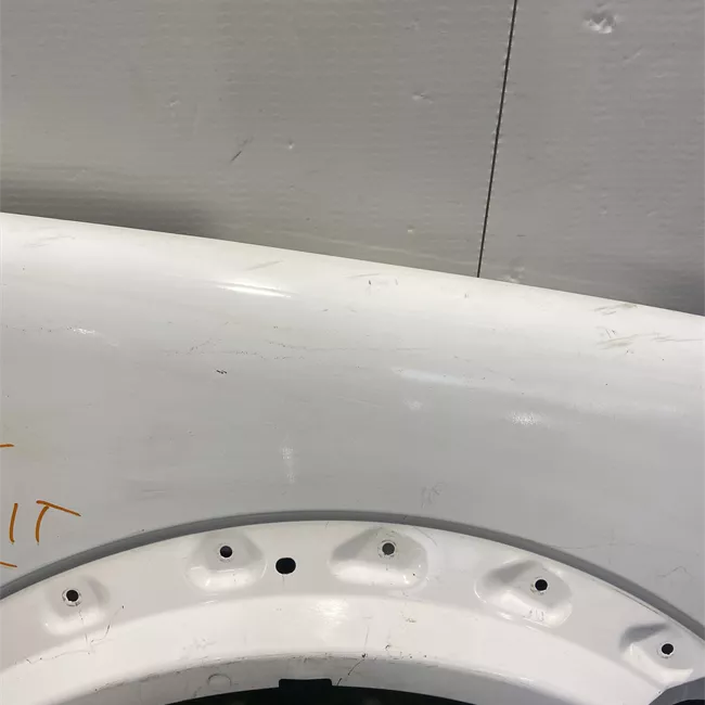 Parafango anteriore destro