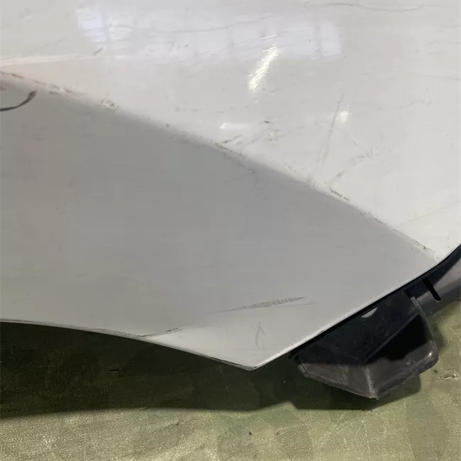 Parafango anteriore destro